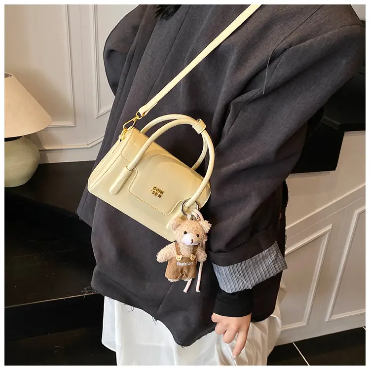 Pink Leather Shoulder Bag for Women 2026 — feature 16
