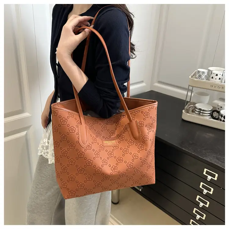Women's 2-Piece Embossed Tote Bag Set White — feature 20