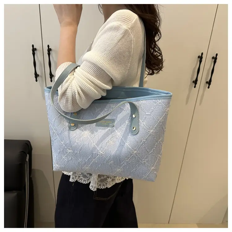 Women's Large Capacity Embossed Tote Bag Beige — feature 11
