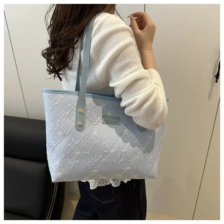 Women's Large Capacity Embossed Tote Bag Beige — feature 13