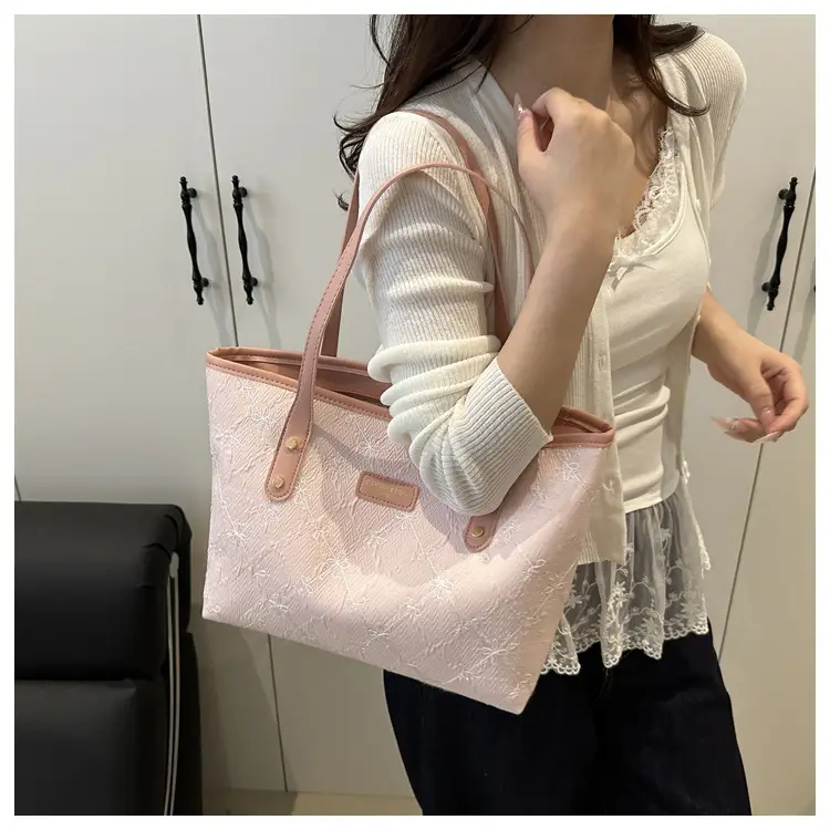 Women's Large Capacity Embossed Tote Bag Beige — feature 15