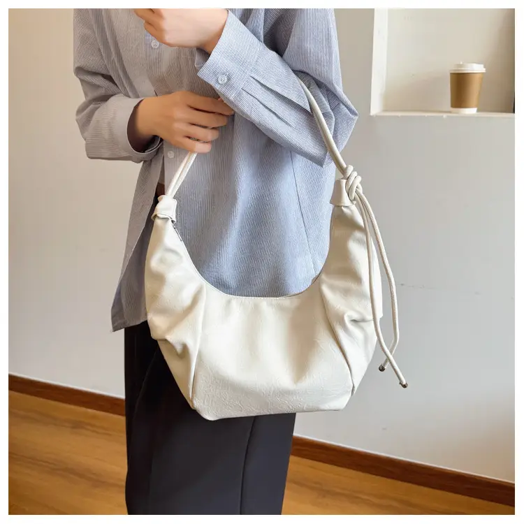 Retro Elegant Crossbody Bags Large Capacity Leather Goods — feature 34