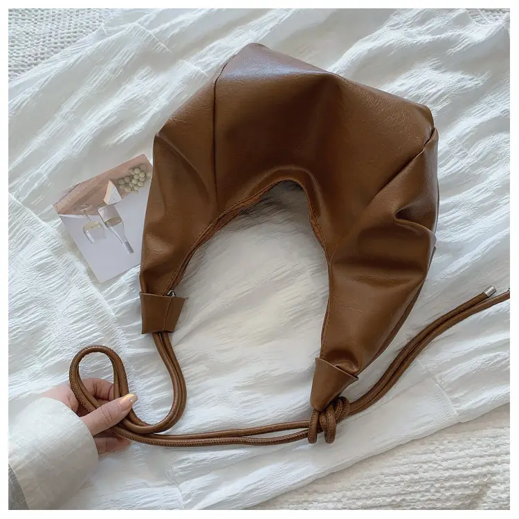 Retro Elegant Crossbody Bags Large Capacity Leather Goods — feature 37