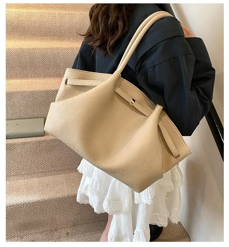 Hand-Carrying Fashionable Large-Capacity Tote Bag 2025 New Trendy Fashionable Textured Pleated Shoulder Bag for Work and Commuting Women's Bag — feature 1