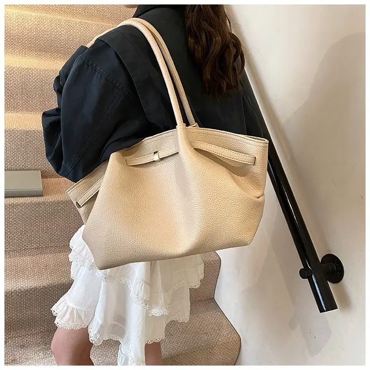 Hand-Carrying Fashionable Large-Capacity Tote Bag 2025 New Trendy Fashionable Textured Pleated Shoulder Bag for Work and Commuting Women's Bag — feature 14