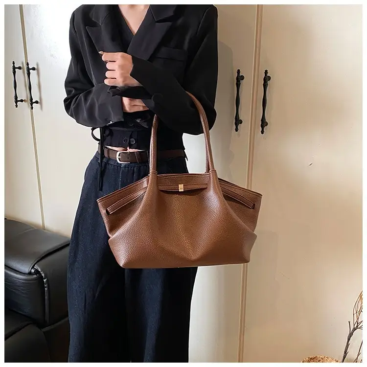 Hand-Carrying Fashionable Large-Capacity Tote Bag 2025 New Trendy Fashionable Textured Pleated Shoulder Bag for Work and Commuting Women's Bag — feature 8