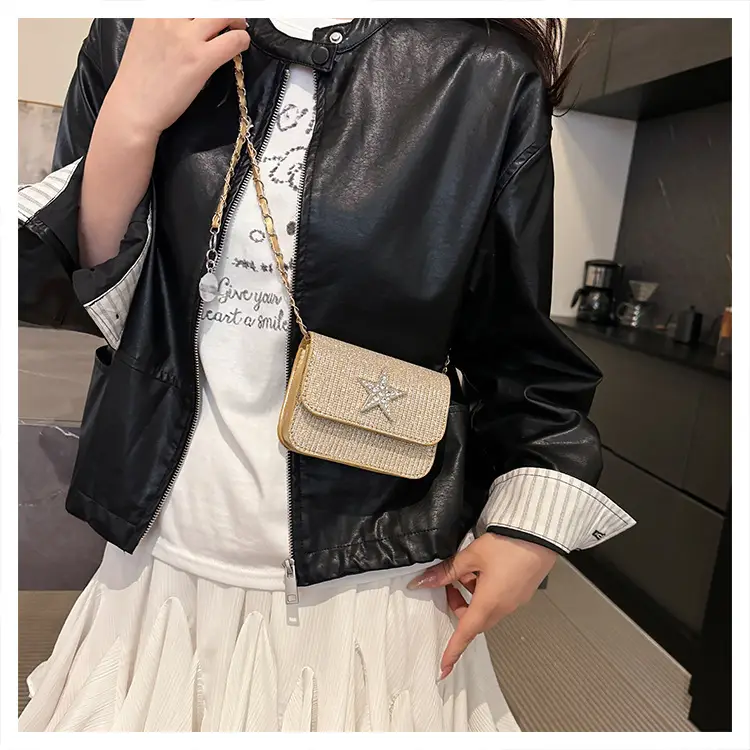 Women's Pink Star Chain Crossbody Bag — feature 19
