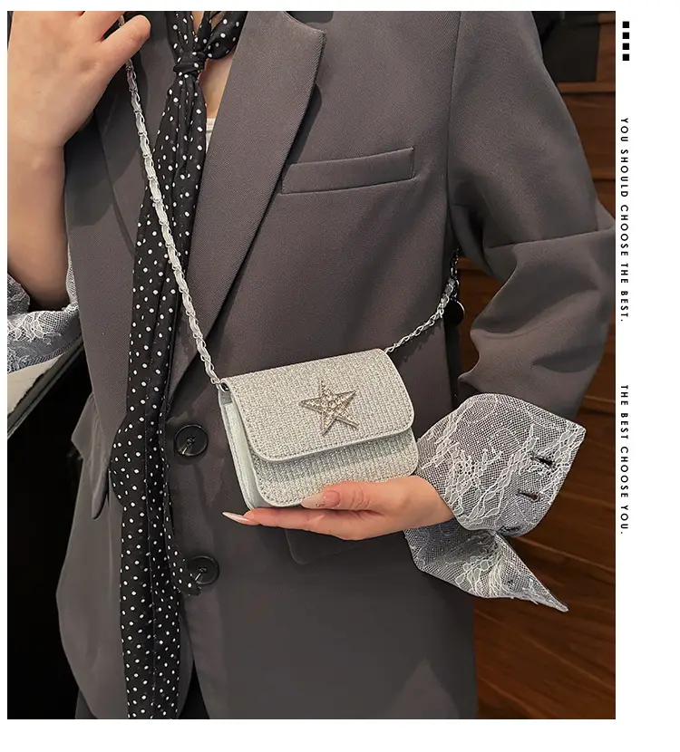 Women's Pink Star Chain Crossbody Bag — feature 2