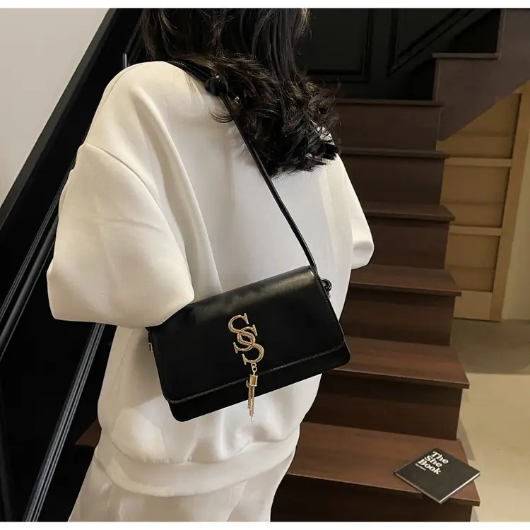 Pink Letter Hardware Women's Crossbody Bag — feature 19