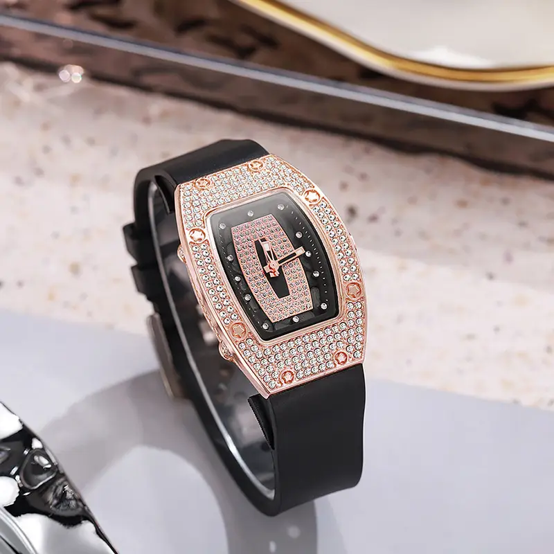 Honghong Barrel-Shaped Diamond-Set Quartz Tape Women's Watch Fashion Trend Temperament Women's Watch Silicone Watch Wholesale