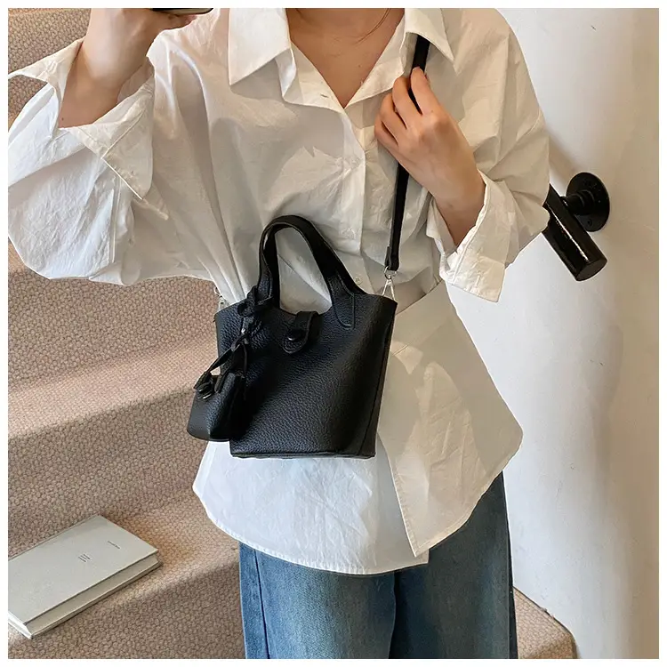 Women's 2-Piece Cream Leather Hand & Shoulder Bag Set — feature 29