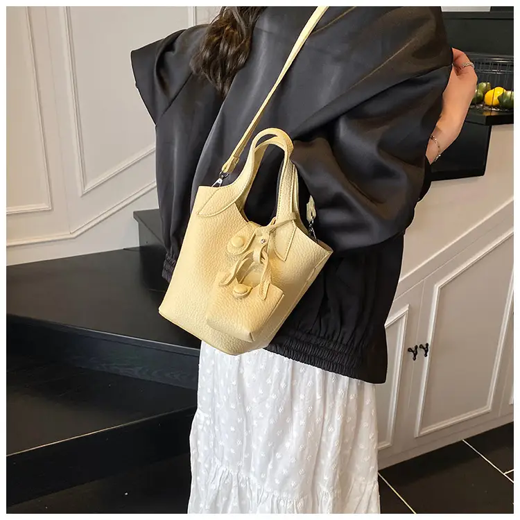 Women's 2-Piece Cream Leather Hand & Shoulder Bag Set — feature 37