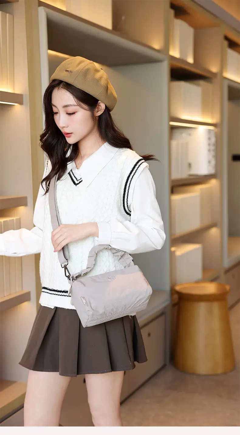 Women's Waterproof Nylon Shoulder Bag Beige — feature 9