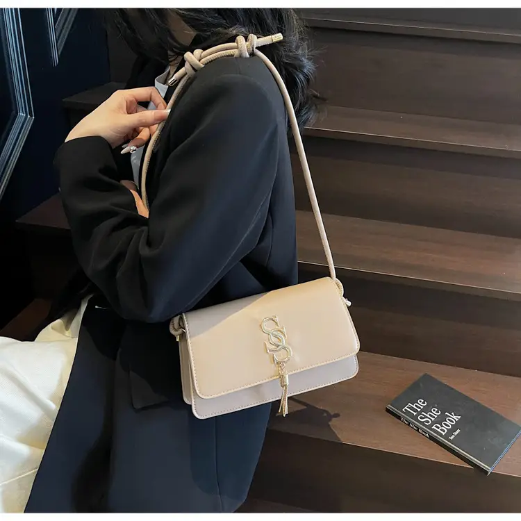 Minimalist Armpit Bag for Women 2025 New Spring Elegant Commuter Shoulder Bag Fashion Letter Tassel Handbag — feature 10