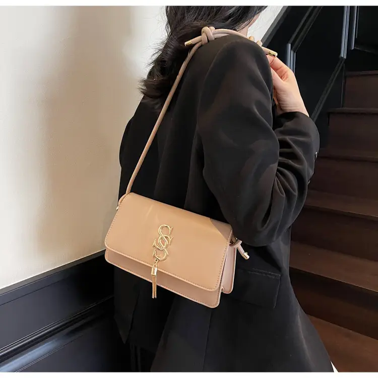 Minimalist Armpit Bag for Women 2025 New Spring Elegant Commuter Shoulder Bag Fashion Letter Tassel Handbag — feature 11