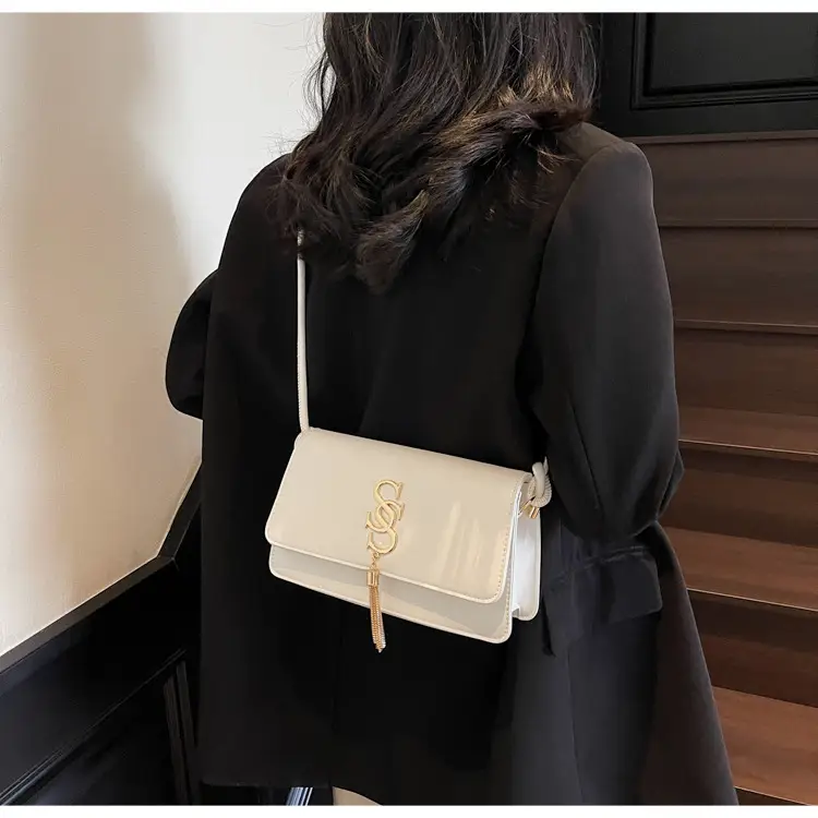 Minimalist Armpit Bag for Women 2025 New Spring Elegant Commuter Shoulder Bag Fashion Letter Tassel Handbag — feature 12