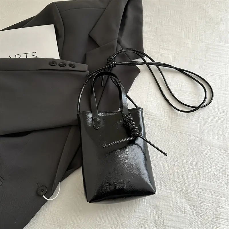 White Korean Style Mobile Phone Bag for Women - Image 2
