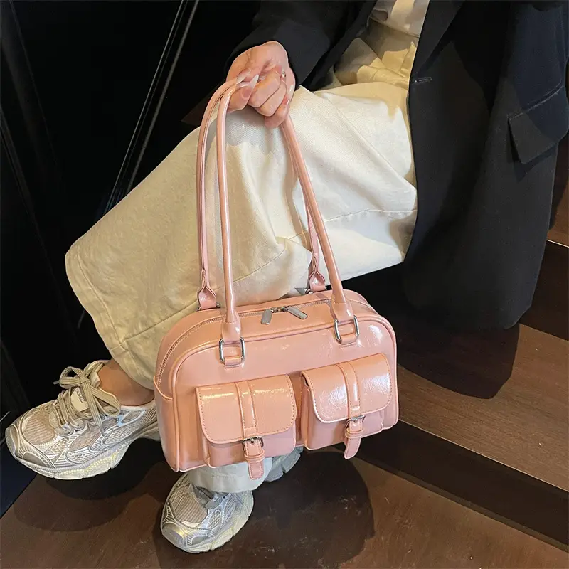 New Style Casual Boston Bag 2025 Spring Fashion Trend Women's Simple Shoulder Commuter Bag
