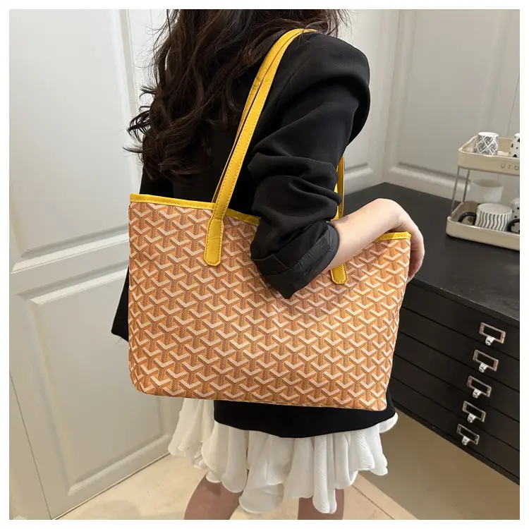 Black New One-shoulder Large Capacity Handbag Women 2025 — feature 11