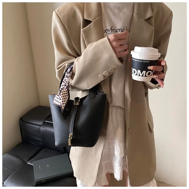 Korean Style Crossbody Bag 2025 New Niche Design — feature 10