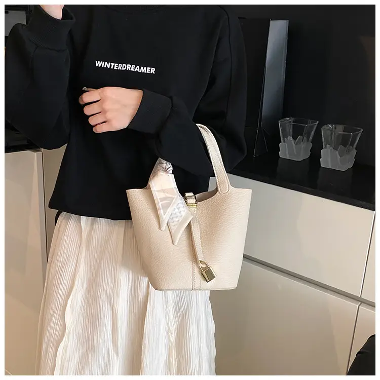 Korean Style Crossbody Bag 2025 New Niche Design — feature 11