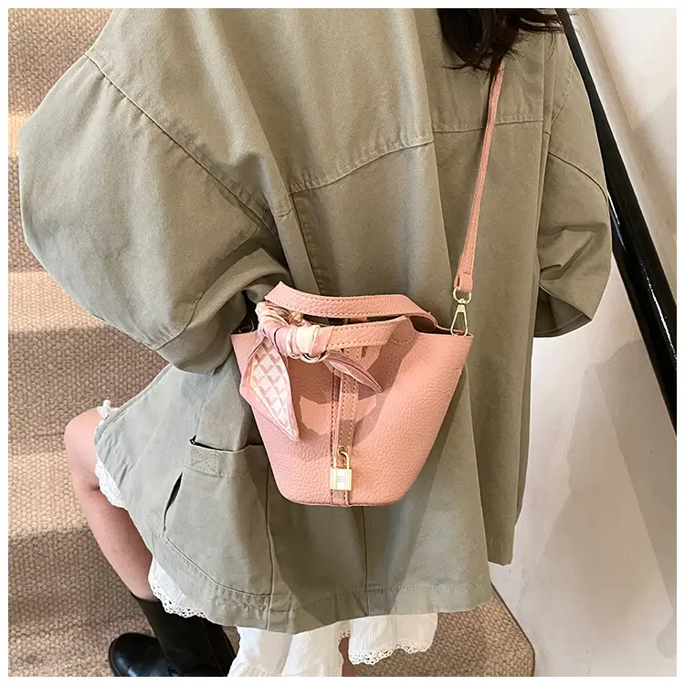 Korean Style Crossbody Bag 2025 New Niche Design — feature 16
