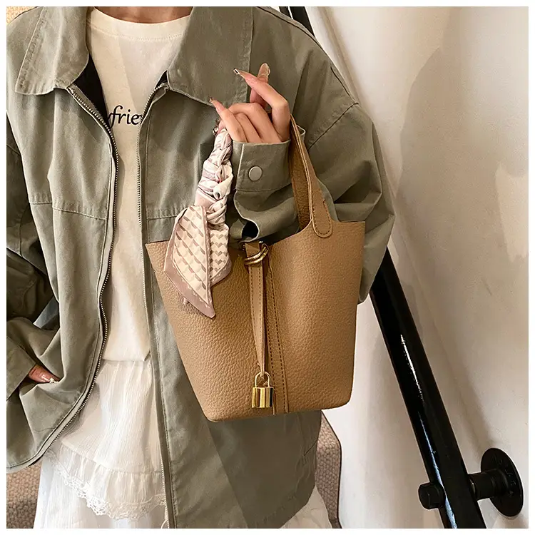 Korean Style Crossbody Bag 2025 New Niche Design — feature 17