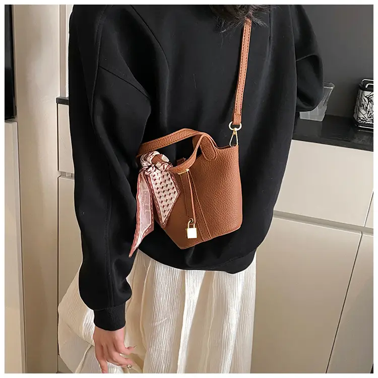Korean Style Crossbody Bag 2025 New Niche Design — feature 20