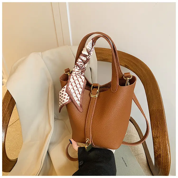 Korean Style Crossbody Bag 2025 New Niche Design — feature 31