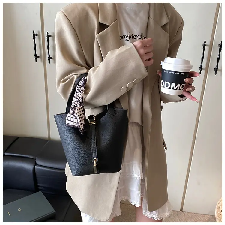 Korean Style Crossbody Bag 2025 New Niche Design — feature 9