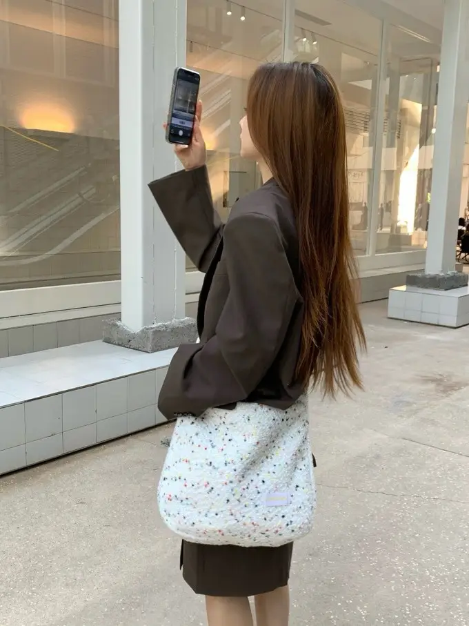 Plush Rabbit Embroidered Women's Shoulder Bag - Image 6