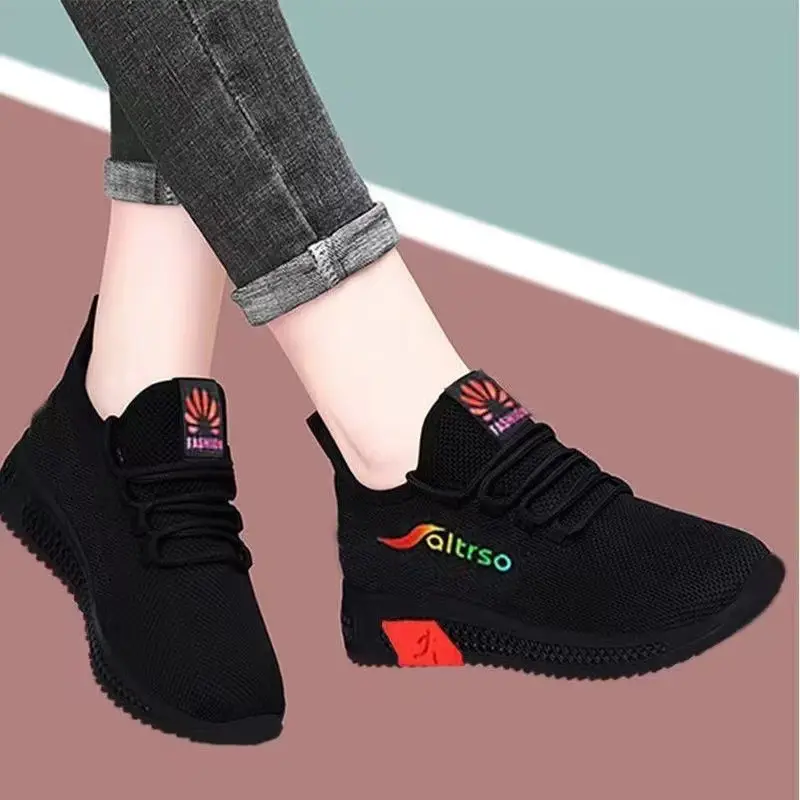 Old Beijing Cloth Shoes Non-Slip Soft-Soled Sports Shoes Black Running Shoes Non-Slip Soft-Soled Mother's Shoes Work Shoes for Women — feature 3