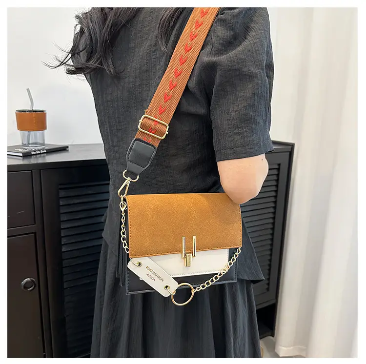 Korean Style Brown Crossbody Bag with Chain Strap — feature 13