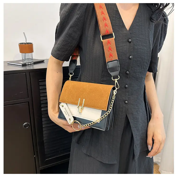 Korean Style Brown Crossbody Bag with Chain Strap — feature 14