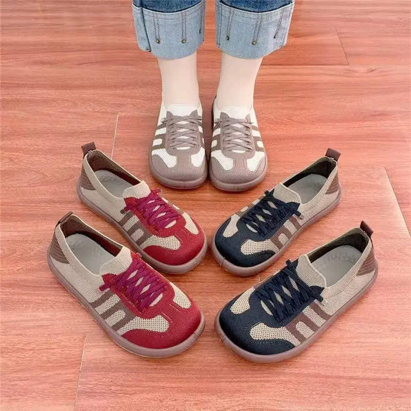 Spring and Autumn New Flying Woven Breathable Old Beijing Cloth Shoes Women's Shoes Mesh Casual Sports Soft Sole Wear-resistant Non-slip Moms Shoes — feature 1