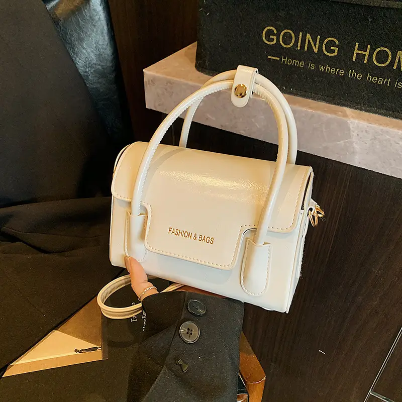 Women's Retro Textured Square Handbag Brown 2025