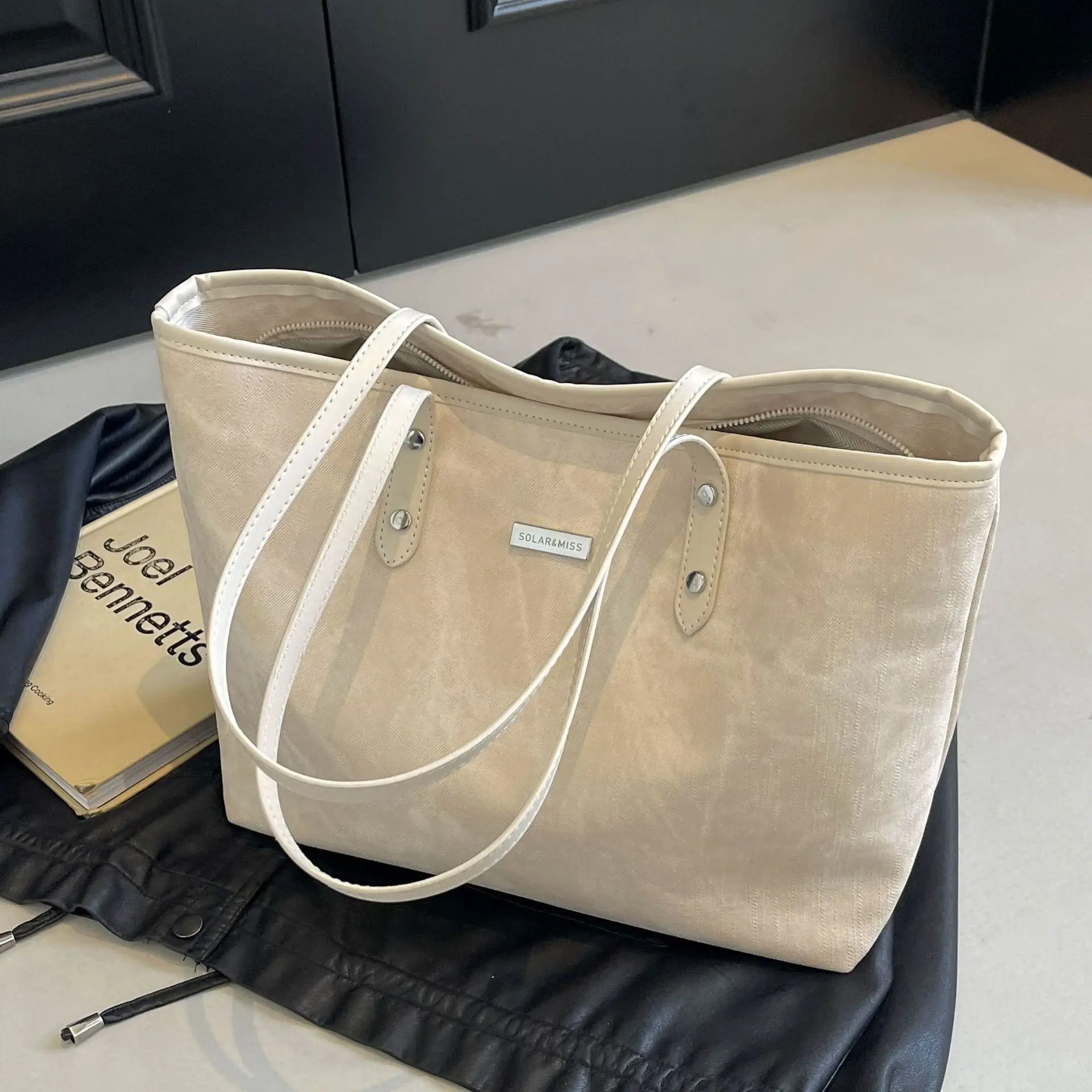 Women's Beige Large Capacity Shoulder Tote Bag 2025 - Image 5
