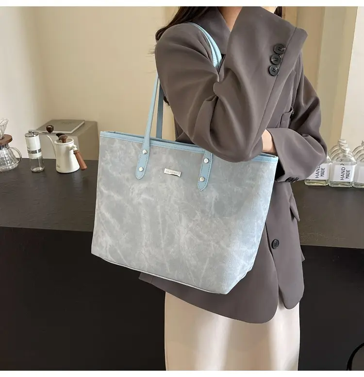 Women's Beige Large Capacity Shoulder Tote Bag 2025 — feature 21