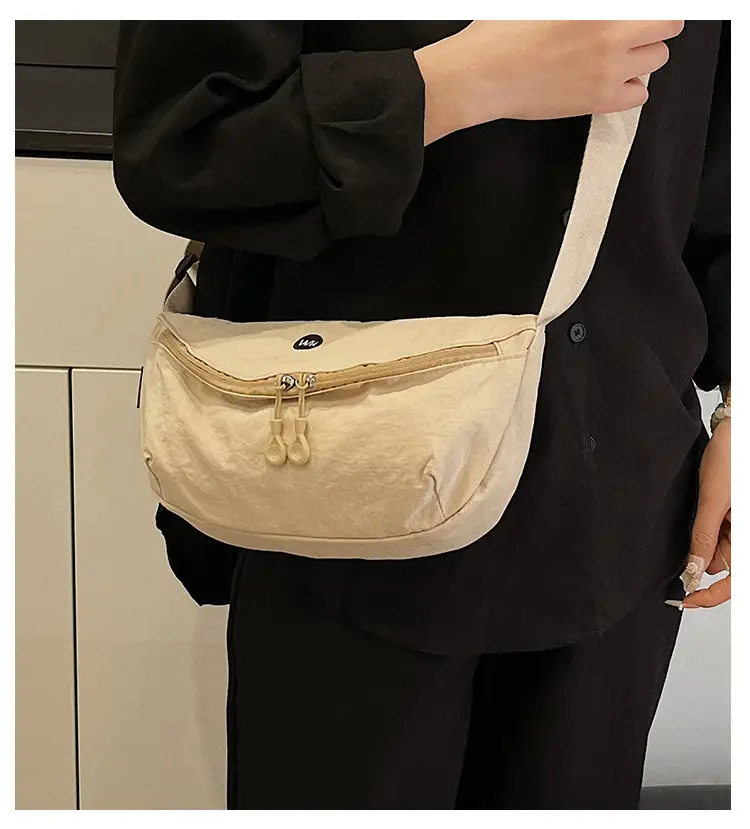 Women's Black Crossbody Bag 2025 Lightweight Wide Strap — feature 3
