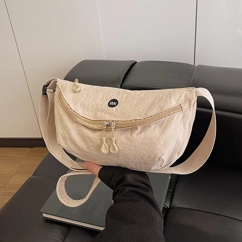 Women's Black Crossbody Bag 2025 Lightweight Wide Strap — feature 40