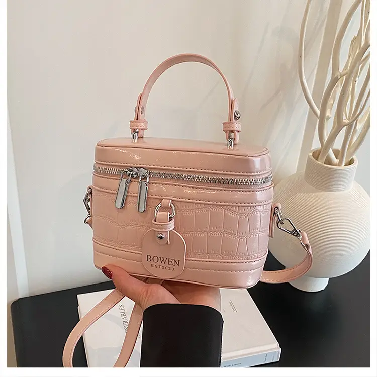 Chanel-Style Brown White Crossbody Bag for Women 2026 — feature 19