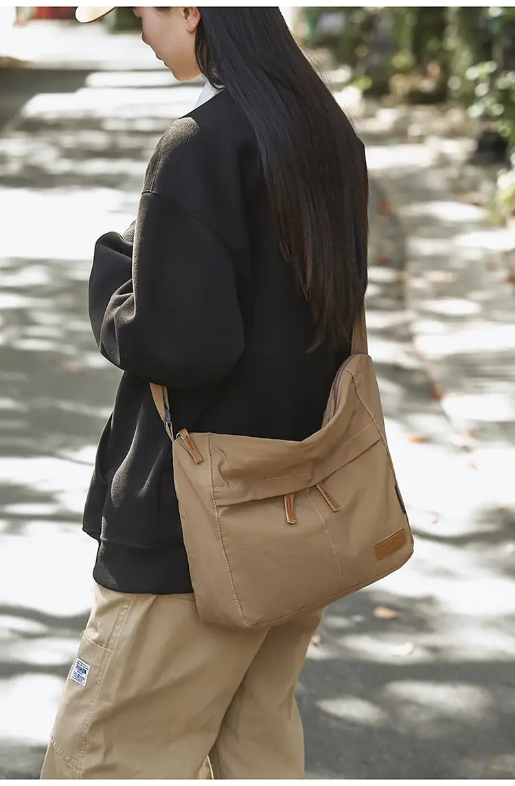 Japanese Style Crossbody Bag for Women Large Capacity Messenger Bag — feature 11
