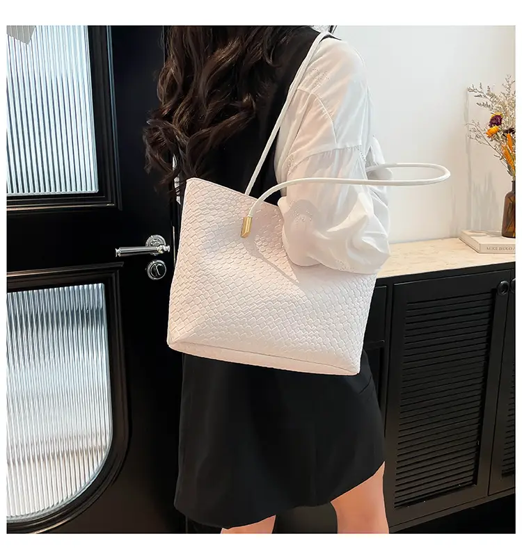 Red Woven Women's Large Commuter Shoulder Bag — feature 12