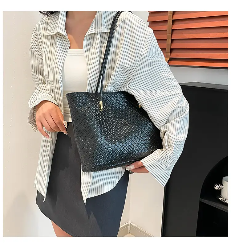 Red Woven Women's Large Commuter Shoulder Bag — feature 17