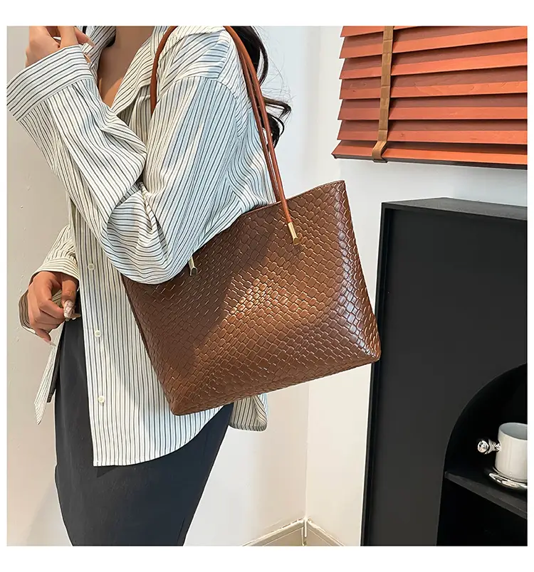 Red Woven Women's Large Commuter Shoulder Bag — feature 23