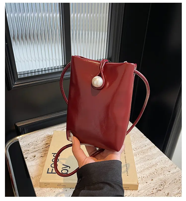 Red Mini Phone Bag for Women 2025 — feature 3