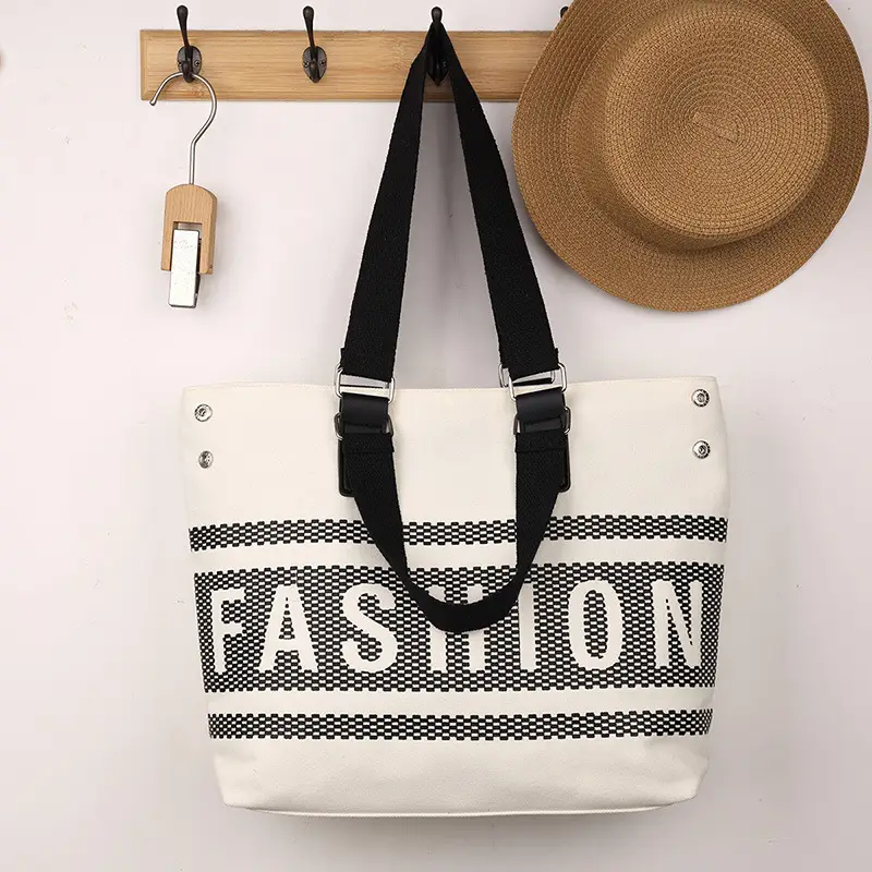 2025 Spring Tote Bag Large Capacity Casual Vacation Shoulder Tote - Image 2