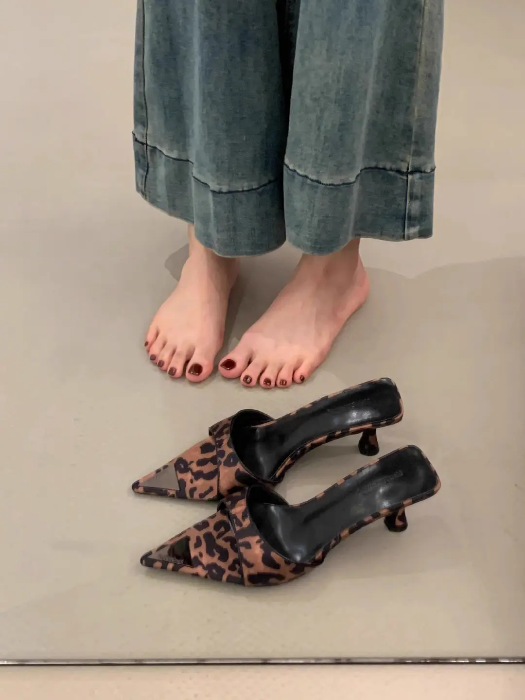 European and American 2026 Summer New Style Pointed Toe Stiletto High Heels for Women, Leopard Print Sexy Rhinestone High Heel Sandals — feature 7