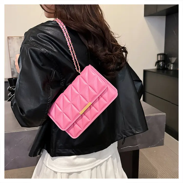Pink Quilted Chain Shoulder Bag for Women 2025 — feature 18