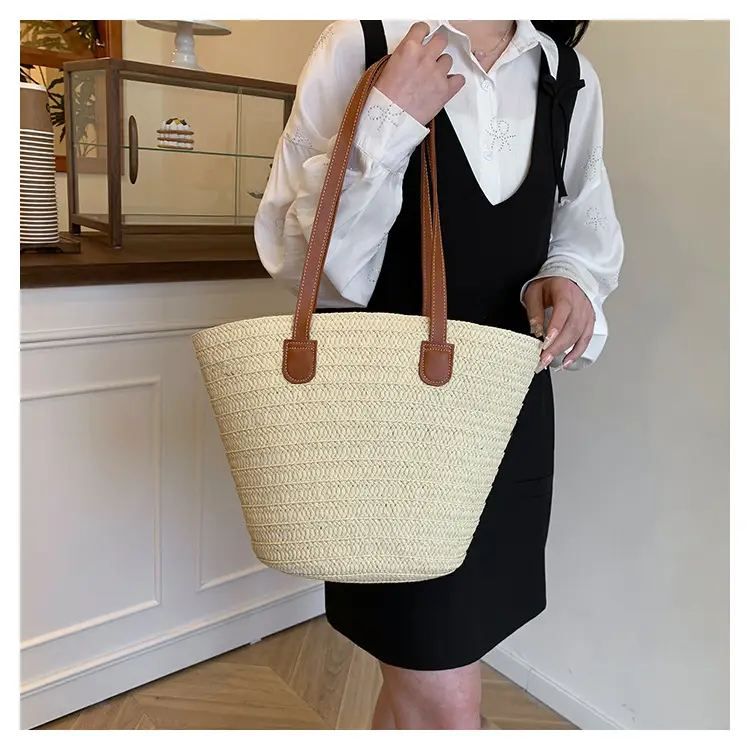Large Straw Woven Bucket Bag for Beach Vacation & Travel — feature 7